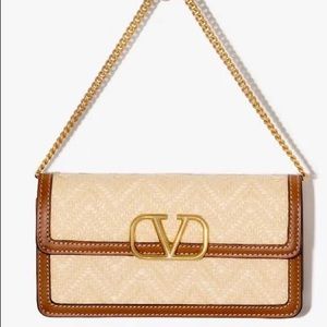 NWT Valentino VLogo Shoulder Bag/Wallet in Chain